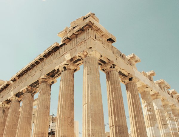 Level 2 - Bài 9: Greek Family